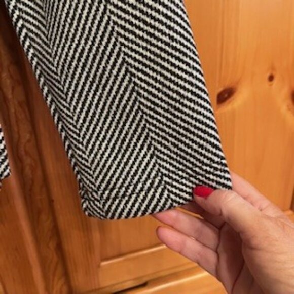 Jcrew Factory Black and white chevron fleece turtleneck - Picture 4 of 7